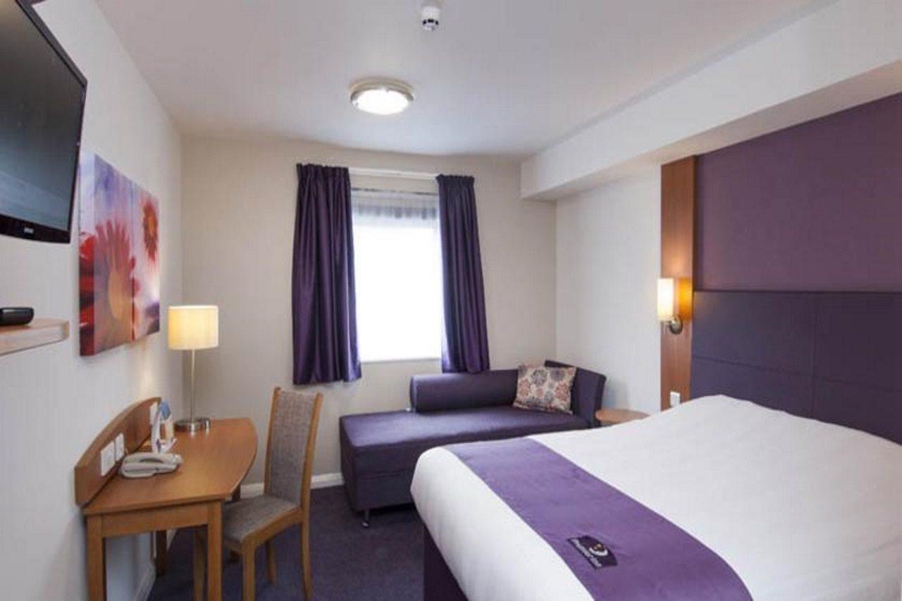 Premier Inn Sheffield City Centre Exterior photo